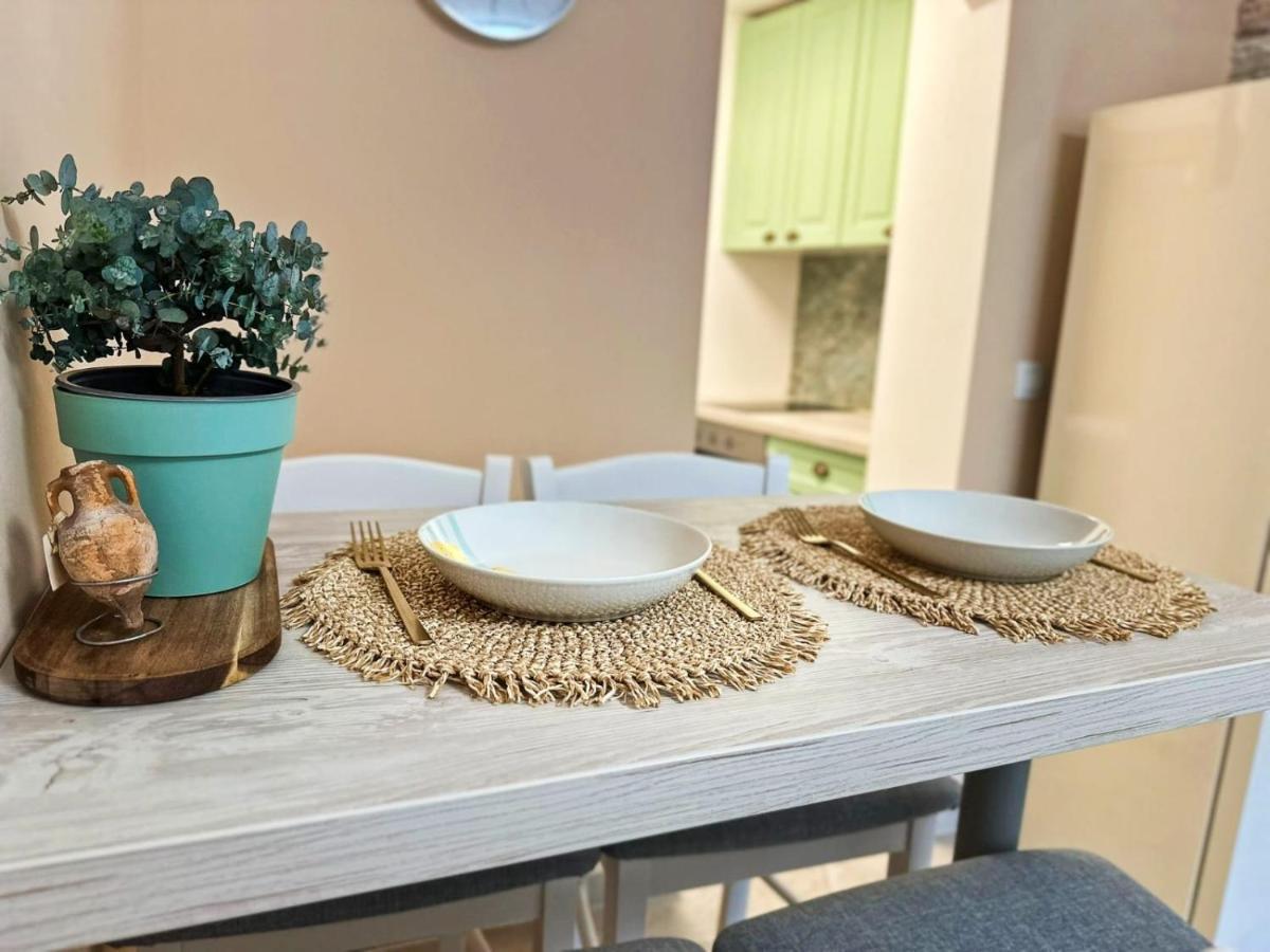 Green Bay Apartment กอร์จูลา ภายนอก รูปภาพ